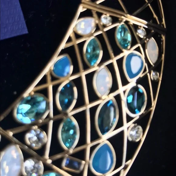 Gorgeous Azure & Gold authentic Swarovski necklace. With matching Cuff - Picture 4 of 9